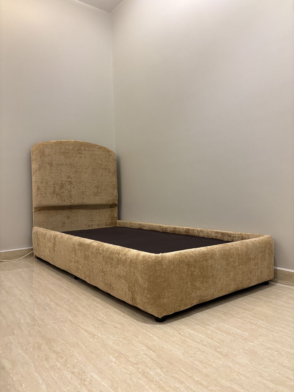 Riyadh, Furniture, SAR 375,  Brand NEW Single Bed - Size - 190 X 90 - 4 PIECES - Available  Each - 375 SAR Negotiable