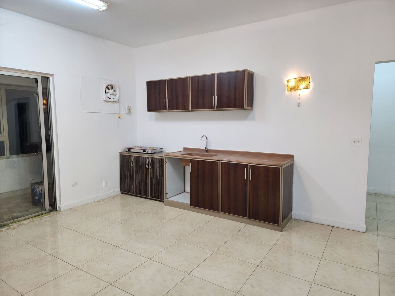 Khobar, Apartments, Flats, Houses & Villas, SAR 1050/month,  Furnished,  00 Sq. Meter,  Fully Furnished Room For Single Muslim Non-Smoker,Room Rent 1050 SAR