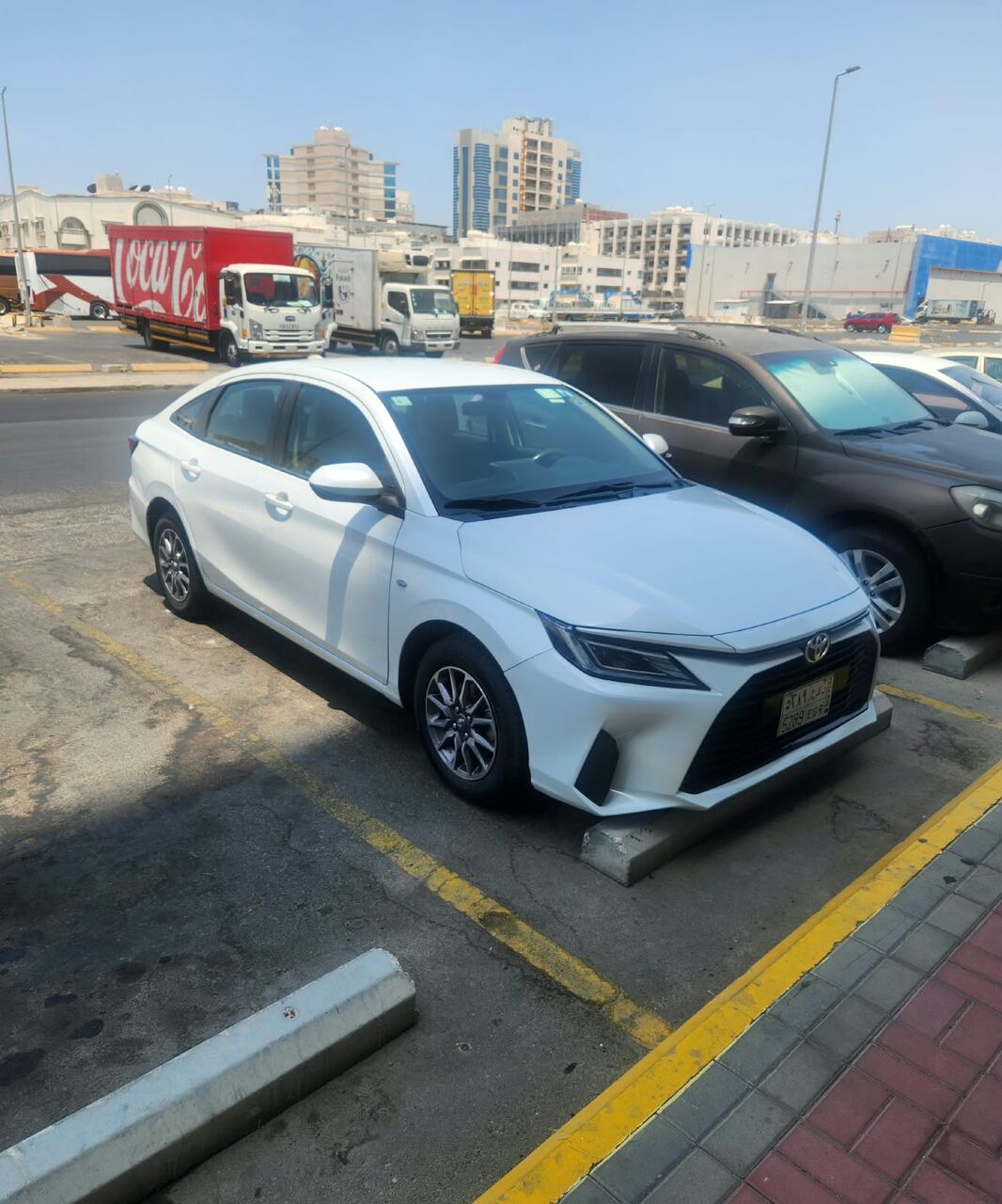 Jeddah, Automotive, Pick & Drop Services For Schools & Companies.