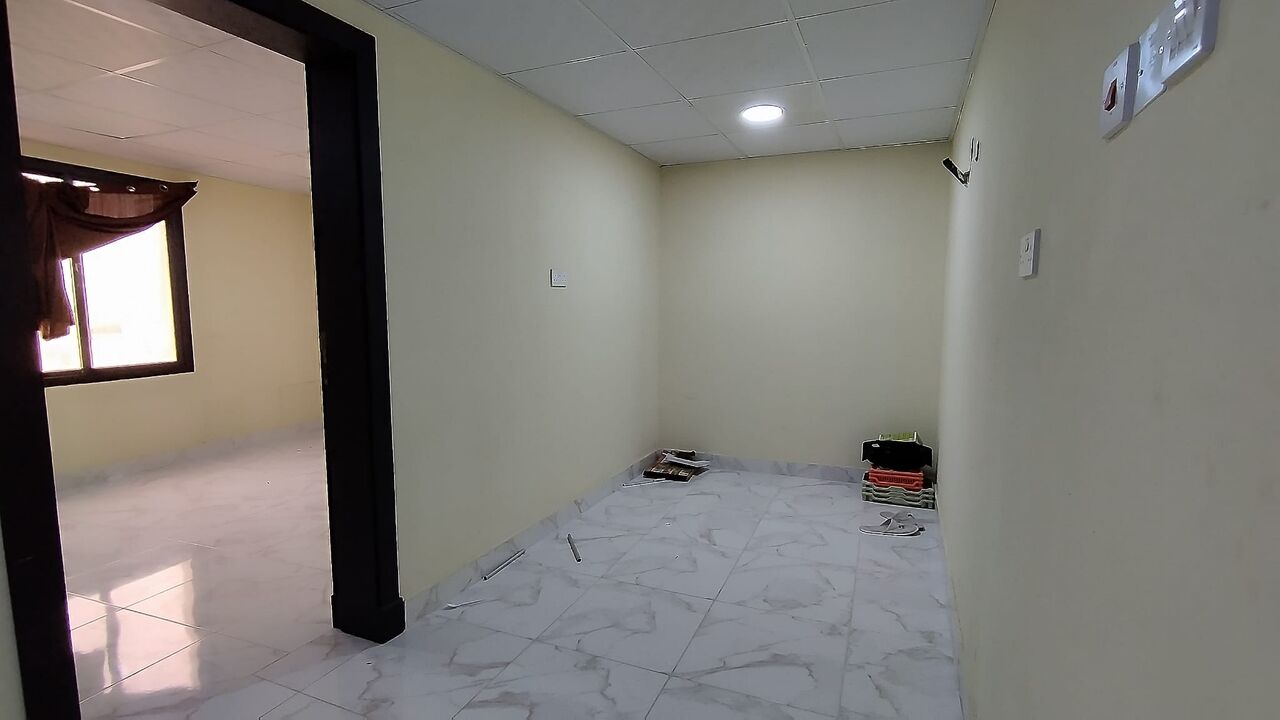 Zinj, Apartments, Flats, Houses & Villas, BHD 140/year,  1 BR,  Zinj:- Studio Flat On Rent With Unlimited Ewa.