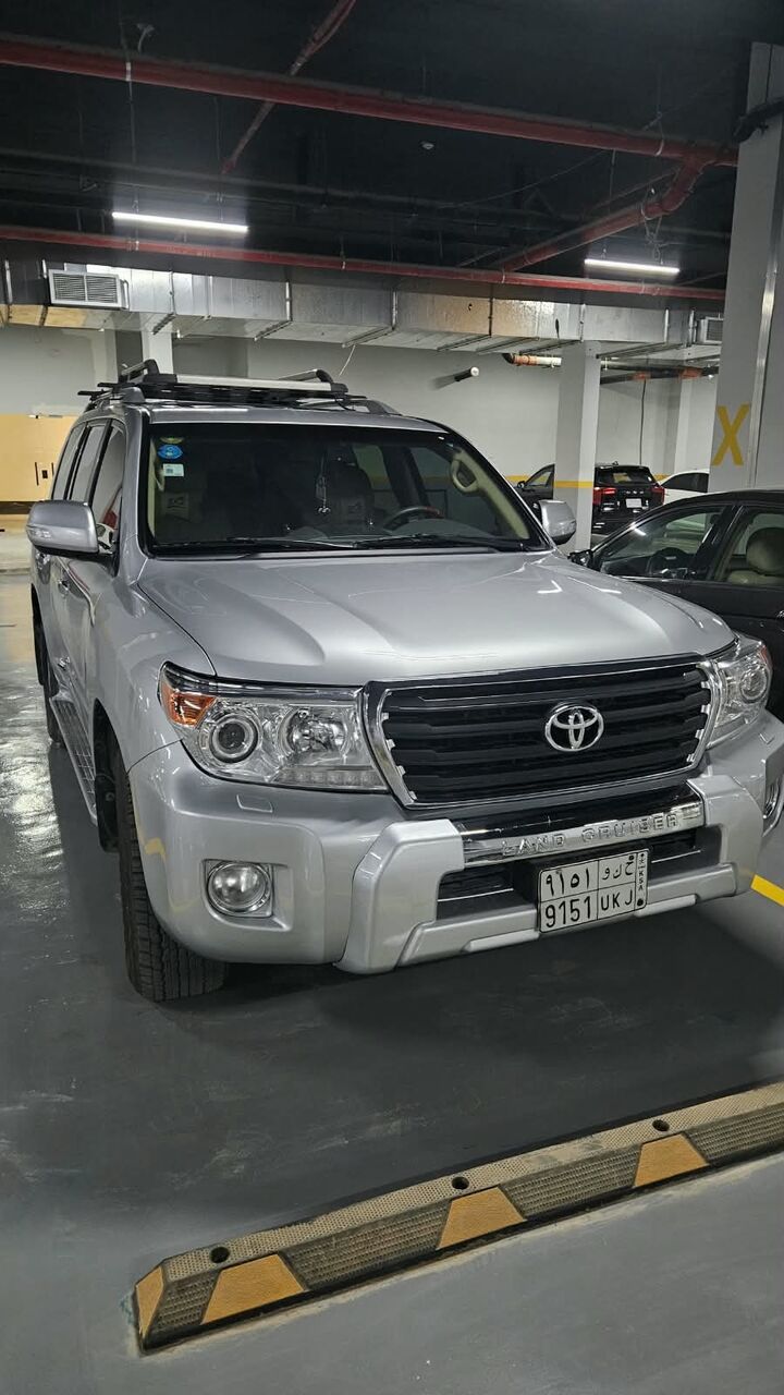 Al Mounsiyah, Vehicles, Cars & Trucks , SAR 129000,  Toyota Land Cruiser,  2015,  Automatic,  139000 KM,    GXR 4.0 V6 | 139K KM | Single Owner 129000SAR