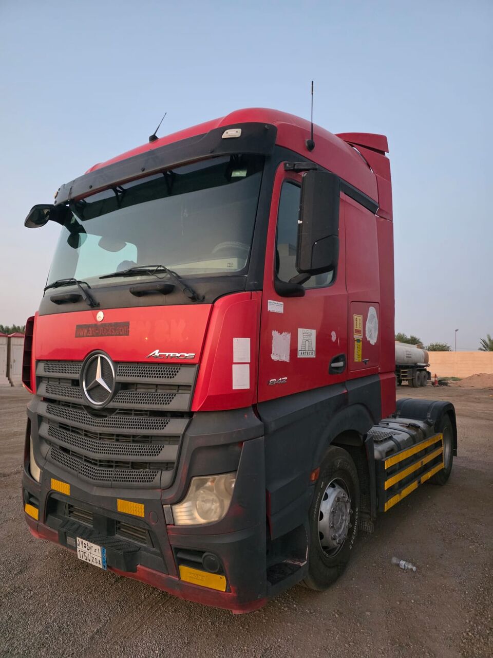 Al Kharj, Vehicles, Cars & Trucks , SAR 150,  Mercedes Actros Mp4 Automatic,  2014,  Automatic,  12 KM,  For Sale Actros Mp4  Model