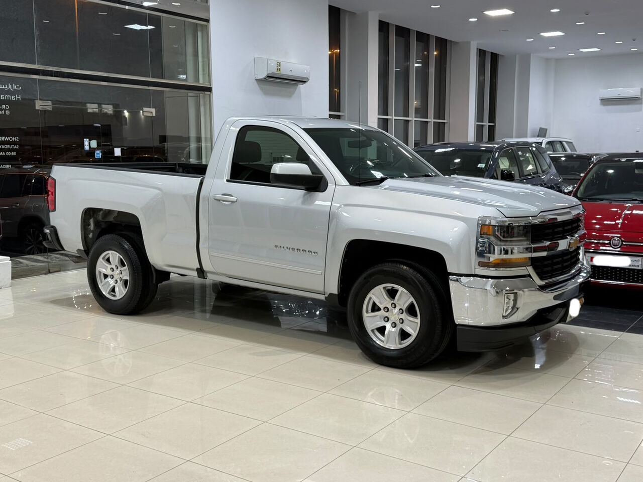 Manama, Vehicles, Cars & Trucks , BHD 7600,  Chevrolet Silverado LT,  2022,  Automatic,  114150 KM,   2018 (Silver)