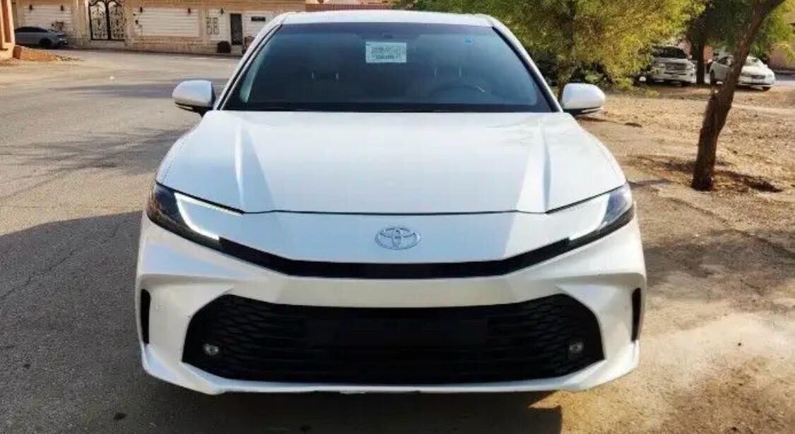 Riyadh, Vehicles, Cars & Trucks , SAR 96500,  TOYOTA CAMRY,  2025,  Automatic,  45000 KM,  LE HYBRID  100 % ORIGINAL PAINT 3