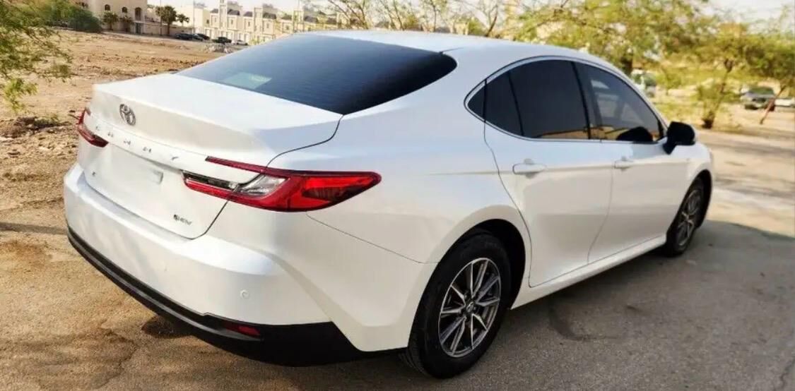 Riyadh, Vehicles, Cars & Trucks , SAR 96500,  TOYOTA CAMRY,  2025,  Automatic,  45000 KM,  LE HYBRID  100 % ORIGINAL PAINT 3