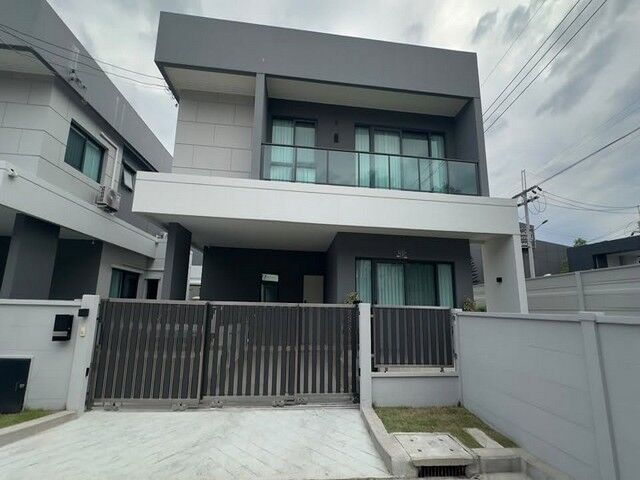 Bangkok, Villas, THB 85000,  1 Sq. Feet,  บ้าน โครงการเซนโทร บางนา Centro Bangna ใกล้เมกะ