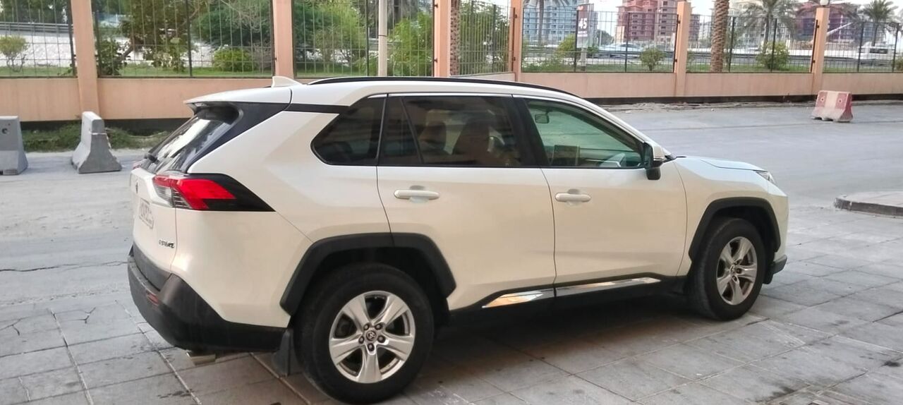 Manama, Vehicles, Cars & Trucks , BHD 6600,  Toyota RAV4 Suv Full Automattic Well Mantaine,  2021,  Automatic,  180000 KM,  Toyota RAV4 Suv 2.5 L Full Automattic Well Mantaine
