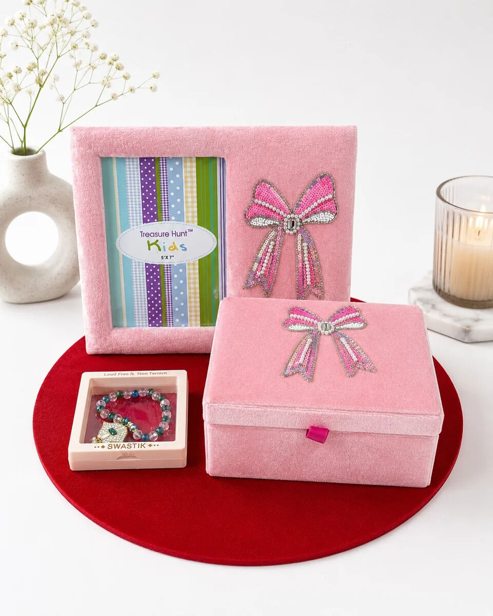 Gurugram, Jewelry, INR 2600,  Raksha Bandhan Special &ndash; Rakhi Gift Hampers Online | Treasure Hunt