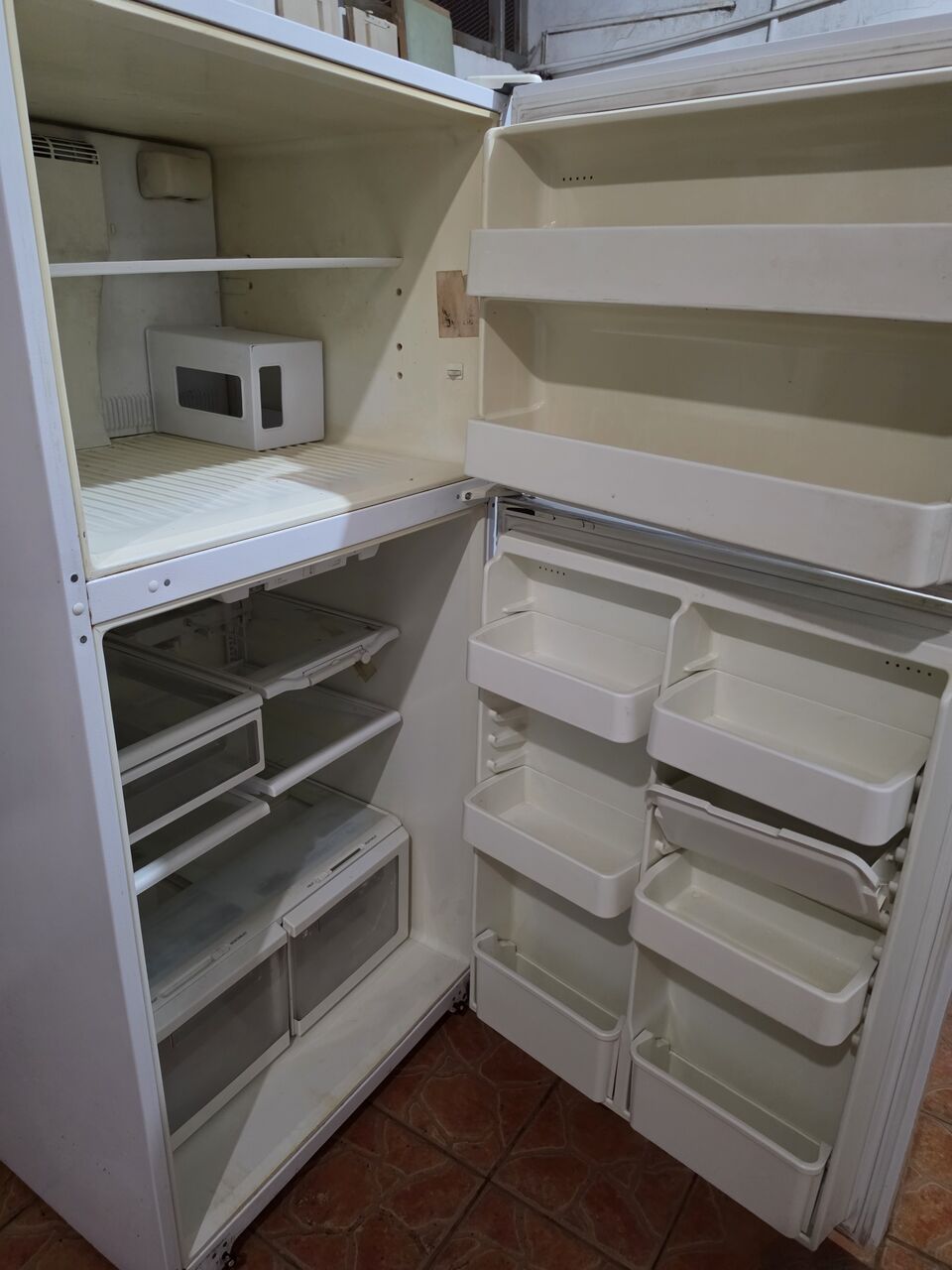 Dammam, Electronics, SAR 500,  Two Door Refrigerator With Top Freezer