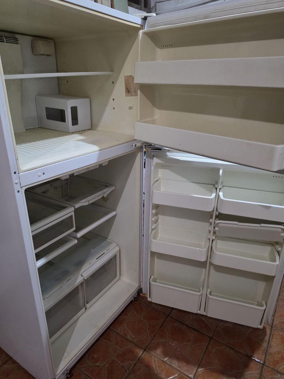 Dammam, Electronics, SAR 500,  Two Door Refrigerator With Top Freezer