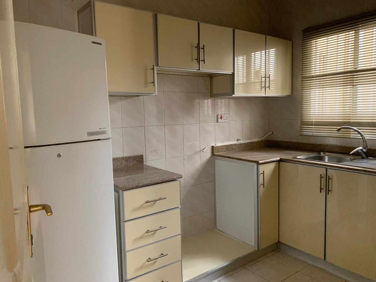 Hoora, Apartments, Flats, Houses & Villas, BHD 235/month,  Furnished,  SEMI FURNISHED 2 BHK FLAT FOR RENT WITH EWA NEAR TEA HOUSE HOORA