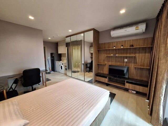 Bangkok, Villas, THB 20000,  28 Sq. Meter,  Life One Wireless Private Comfortable 12th Floor BTS PloenChit