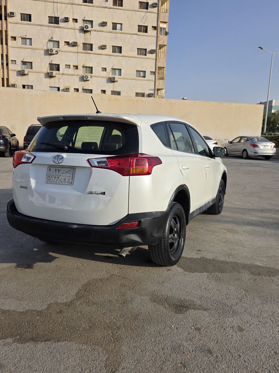 Riyadh, Vehicles, Cars & Trucks , SAR 46000,  Toyota RAV4,  2014,  Automatic,  198000 KM,  تويوتا راف فور