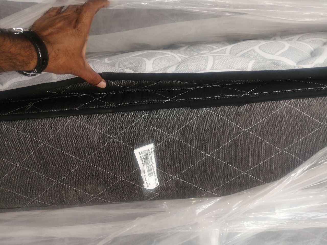 Al Malaz, Furniture, SAR 200,  Hotel Surplus Mattress And Sofa For Sale &ndash; Riyadh