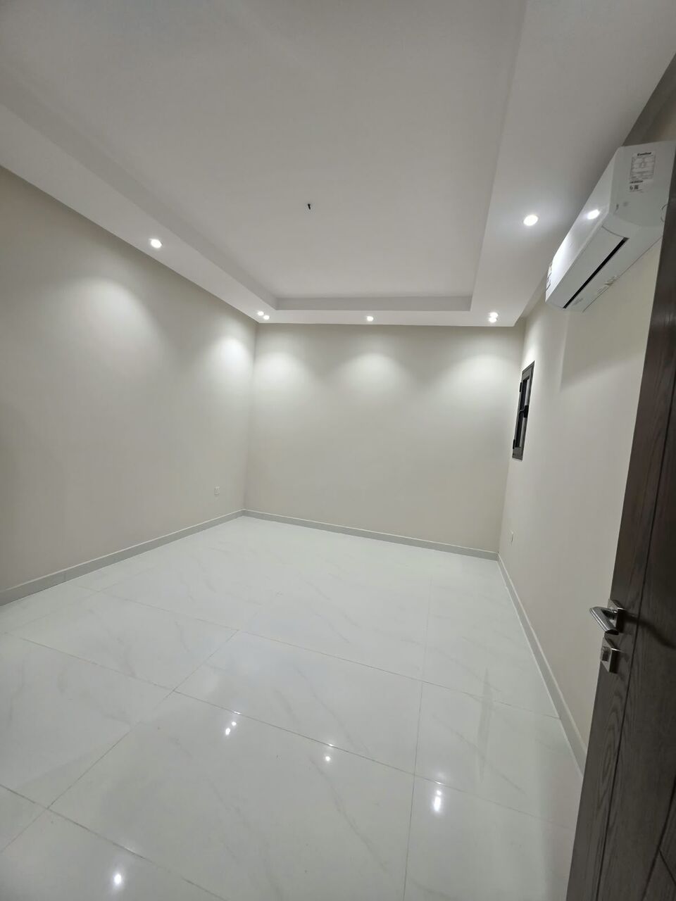 Khobar, Apartments, Flats, Houses & Villas, SAR 29600/year,  3 BR,  New Luxury 3 Bedrooms, A Hall, 2 Bathrooms, A Kitchen,with Air Conditioners And Elevator,p