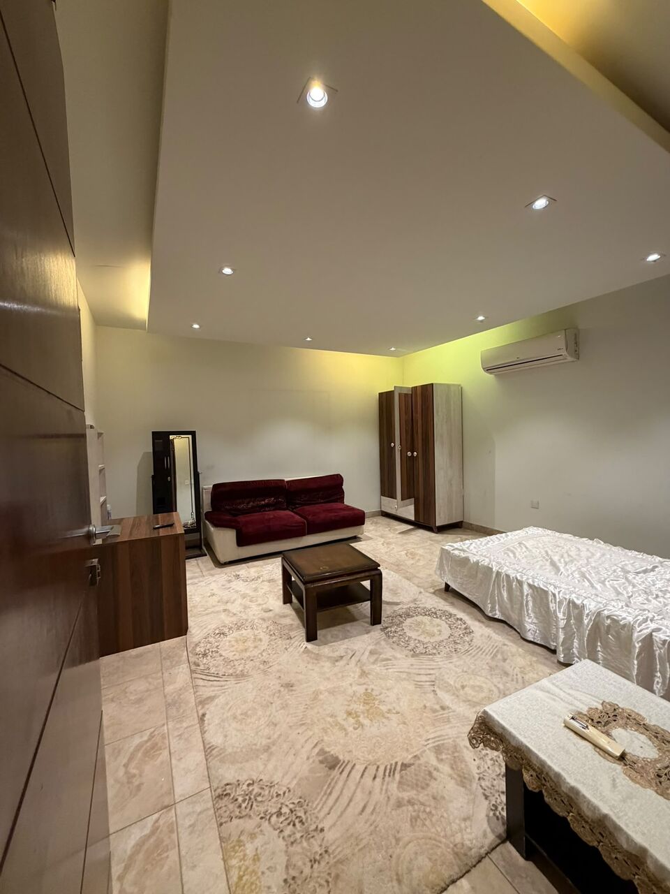 Al Malaz, Apartments, Flats, Houses & Villas, SAR 35/year,  Furnished,  3 BR,  3 Rooms On The 2nd Floor Of The Villa. ONLY FILIPINO OR SUDANESE