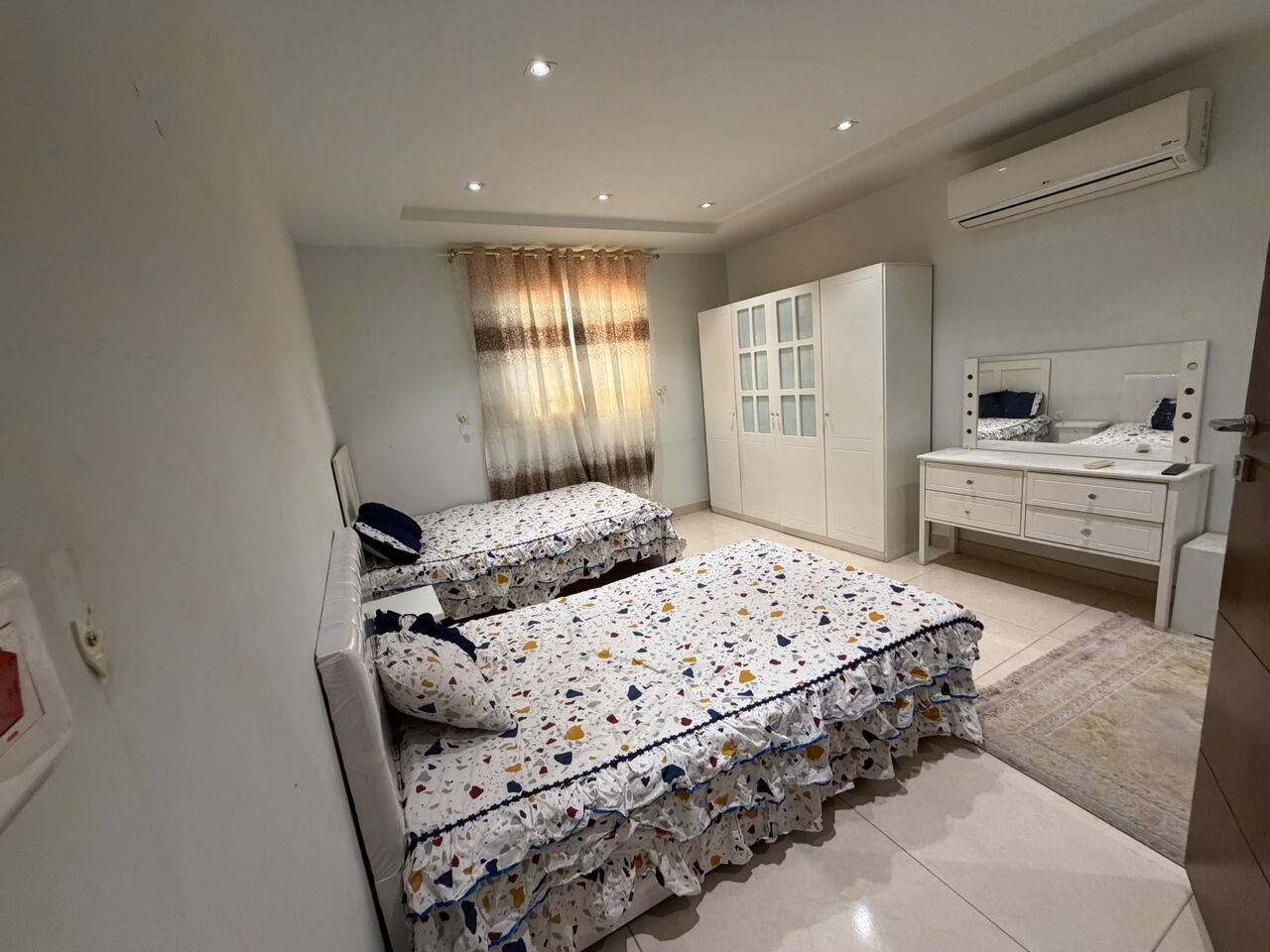 Al Malaz, Apartments, Flats, Houses & Villas, SAR 35/year,  Furnished,  3 BR,  3 Rooms On The 2nd Floor Of The Villa. ONLY FILIPINO OR SUDANESE