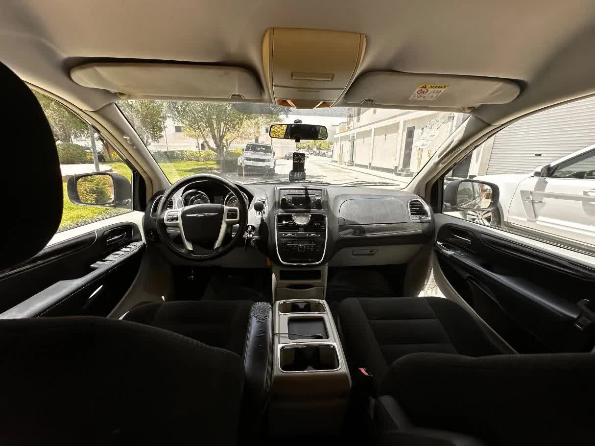 Madinah, Vehicles, Cars & Trucks , SAR 30000,  Chrysler Grand Voyager,  2016,  Automatic,  155000 KM,   Mid Option - Expatriate Owned