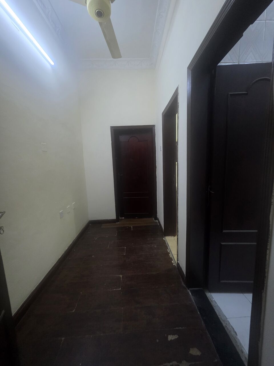 Gudaibiya, Apartments, Flats, Houses & Villas, BHD 140/month,  Studio,  Semi Furnished Spacious Studio Flat With Ewa @140/BD In Gudaibiya