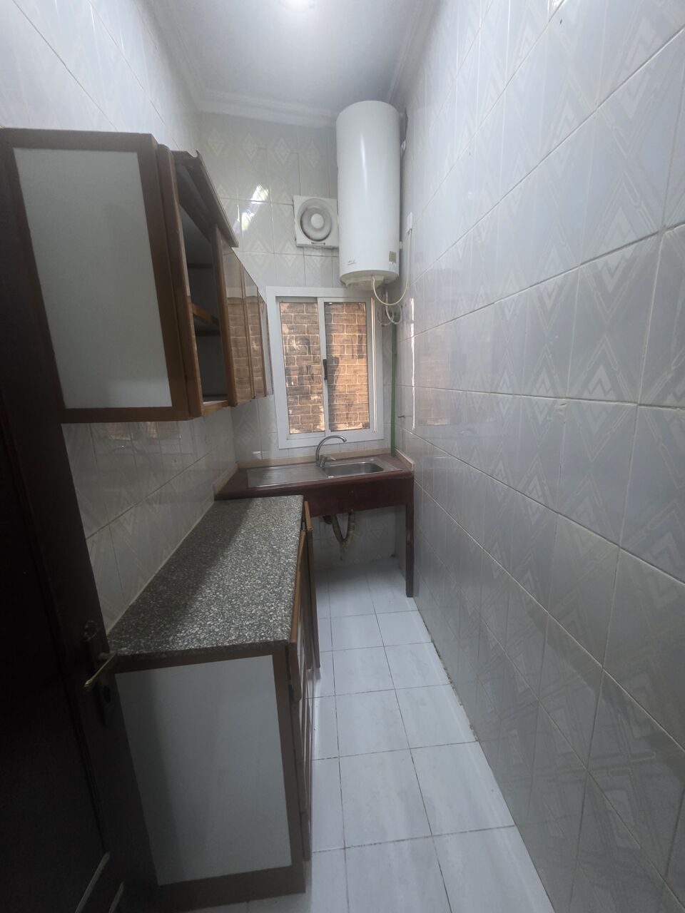 Gudaibiya, Apartments, Flats, Houses & Villas, BHD 140/month,  Studio,  Semi Furnished Spacious Studio Flat With Ewa @140/BD In Gudaibiya