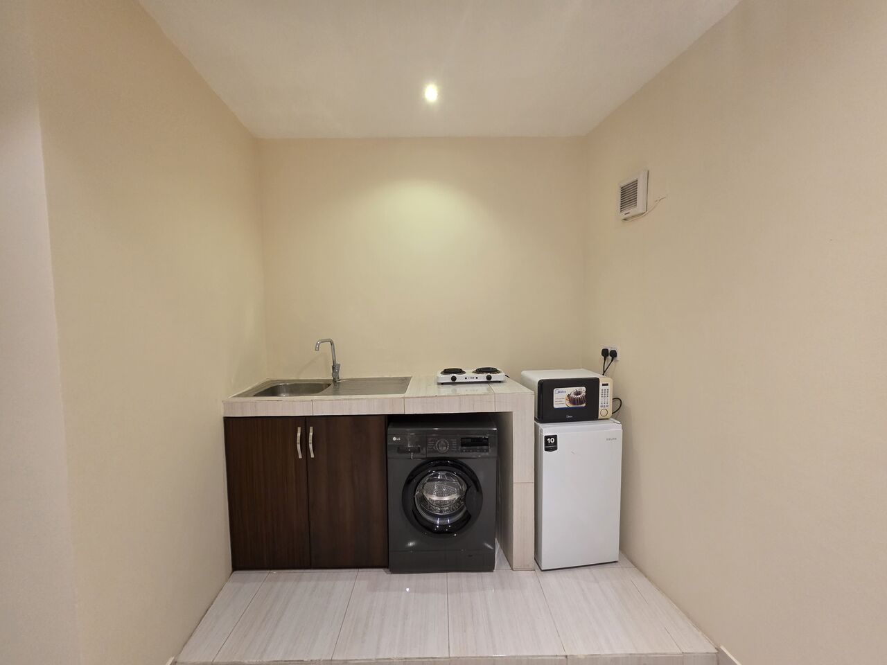 Zinj, Apartments, Flats, Houses & Villas, BHD 160/month,  Furnished,  Studio,  BHD:160/month FULLY FURNISHED STUDIO APARTMENT FOR RENT IN ZINJ -: MUNEEB *35041493