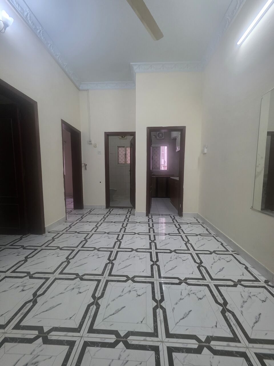 Gudaibiya, Apartments, Flats, Houses & Villas, BHD 200/month,  2 BR,  -Neet & Clean Semi Furnished 2 BHK Flat With Ewa @200/BD In Gudaibiya