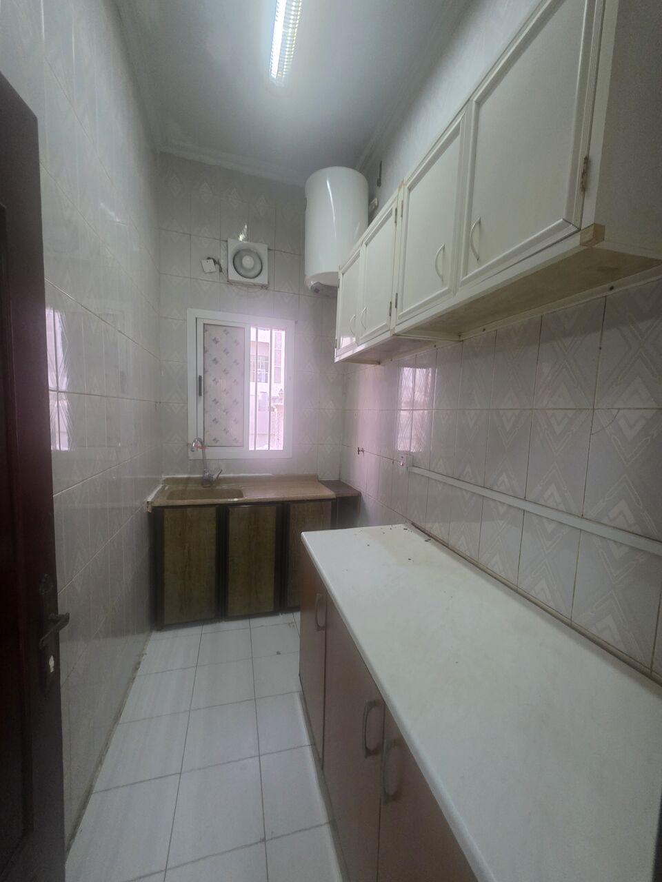 Gudaibiya, Apartments, Flats, Houses & Villas, BHD 200/month,  2 BR,  -Neet & Clean Semi Furnished 2 BHK Flat With Ewa @200/BD In Gudaibiya