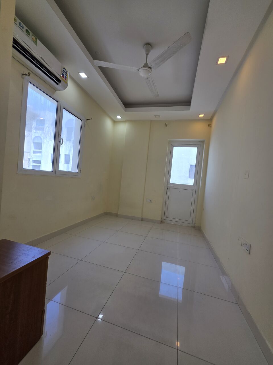 Hoora, Apartments, Flats, Houses & Villas, BHD 240/month,  2 BR,  -(Separate Water Meter) Semi Furnished 2 BHK Flat With Ewa @240/BD In Hoora