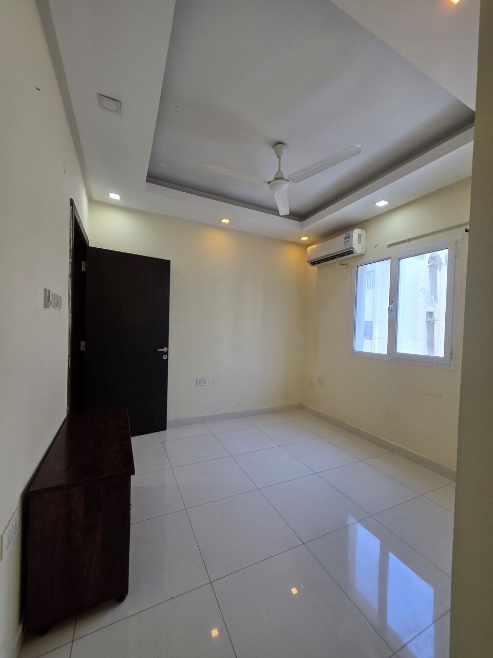 Hoora, Apartments, Flats, Houses & Villas, BHD 240/month,  2 BR,  -(Separate Water Meter) Semi Furnished 2 BHK Flat With Ewa @240/BD In Hoora