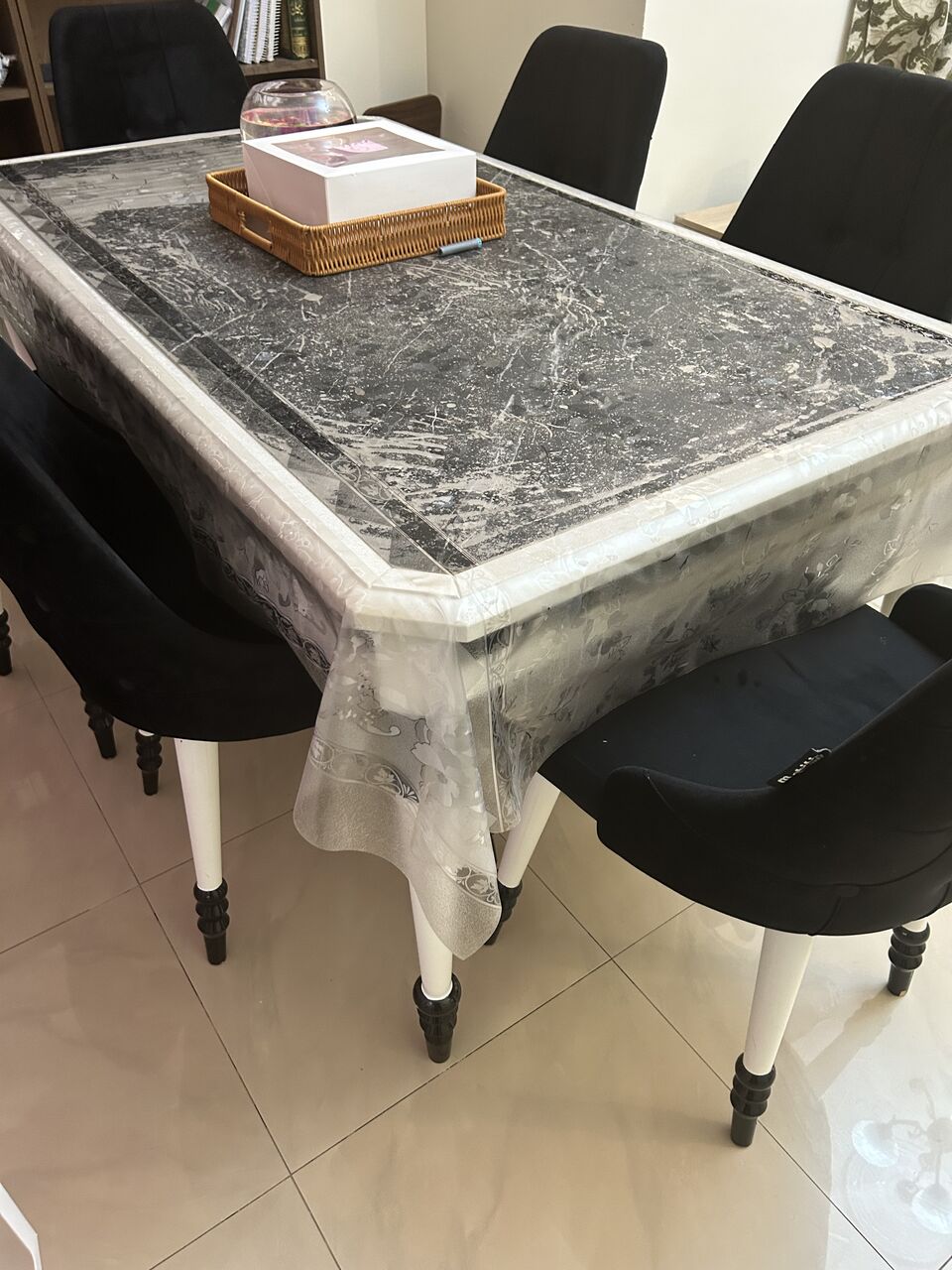 Busaiteen, Furniture, BHD 70,  6 Seater Dining Table