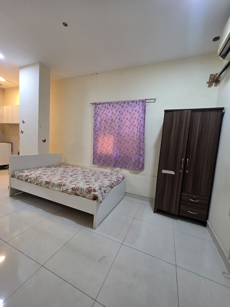 Hoora, Apartments, Flats, Houses & Villas, BHD 130/month,  Studio,  -Very Neet Clean Semi Furnished Studio Flat With Ewa @130/BD In Hoora