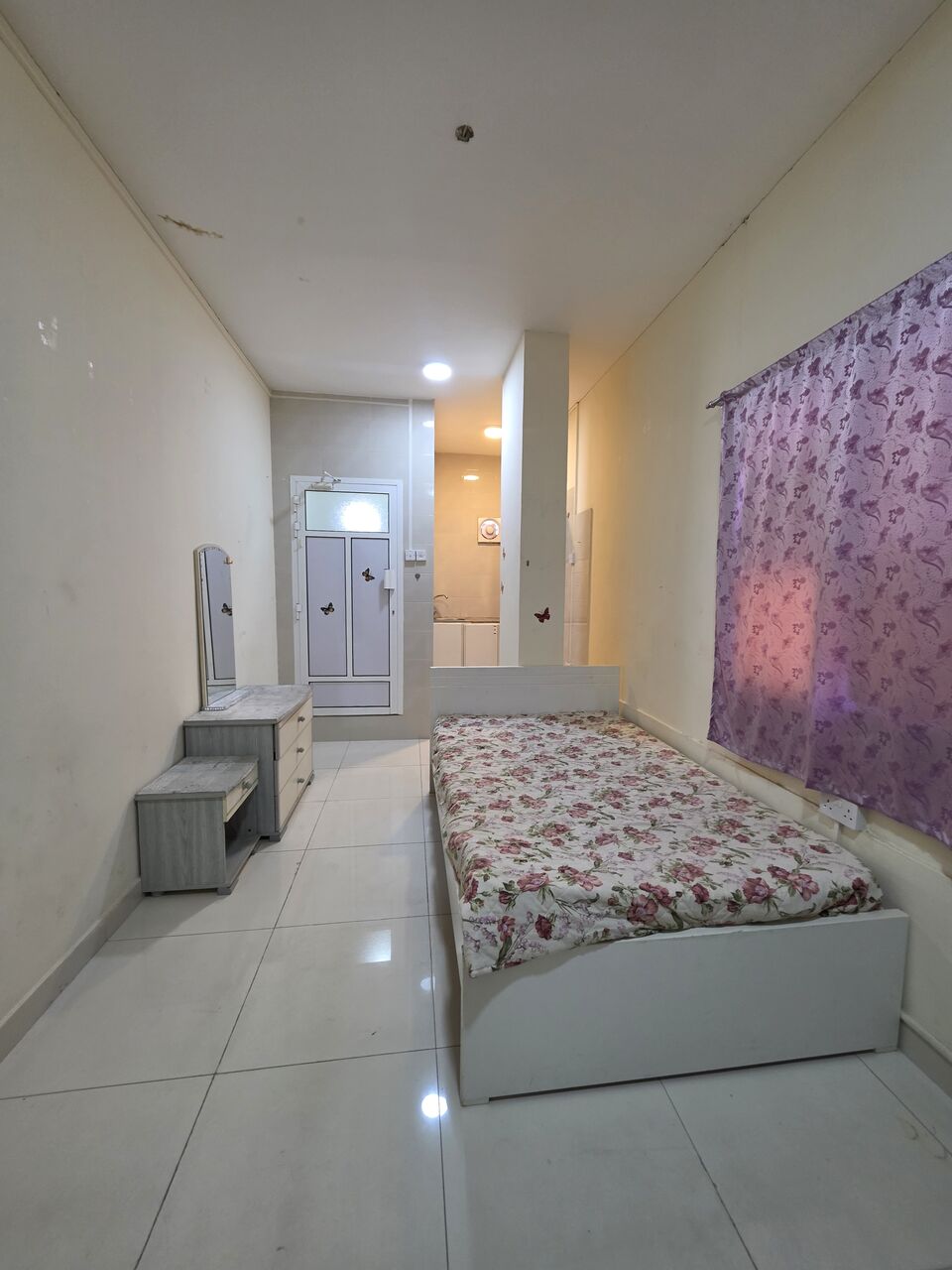 Hoora, Apartments, Flats, Houses & Villas, BHD 130/month,  Studio,  -Very Neet Clean Semi Furnished Studio Flat With Ewa @130/BD In Hoora