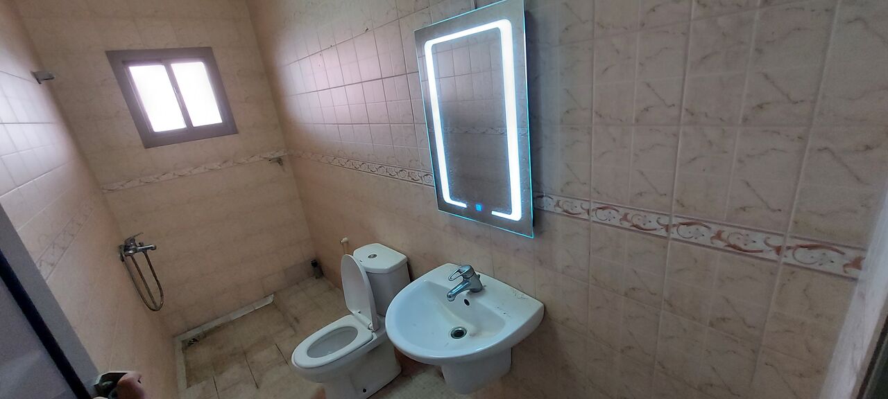 Riffa, Apartments, Flats, Houses & Villas, BHD 200/month,  3 BR,  200 Sq. Meter,  3 BHK Flat For Rent In Riffa Bukwarah Near Rim (ewa)