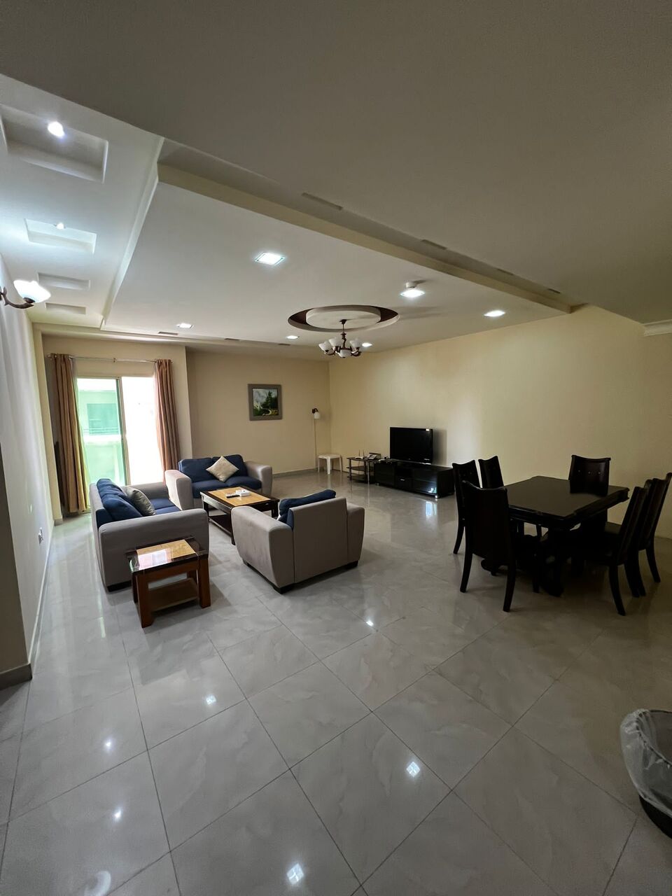 Juffair, Apartments, Flats, Houses & Villas, BHD 370/month,  Furnished,  2 BR,  120 Sq. Meter,  For Rent: A Large Apartment In Juffair. It Consists Of Two Bedrooms, Two Bathrooms, A Livi