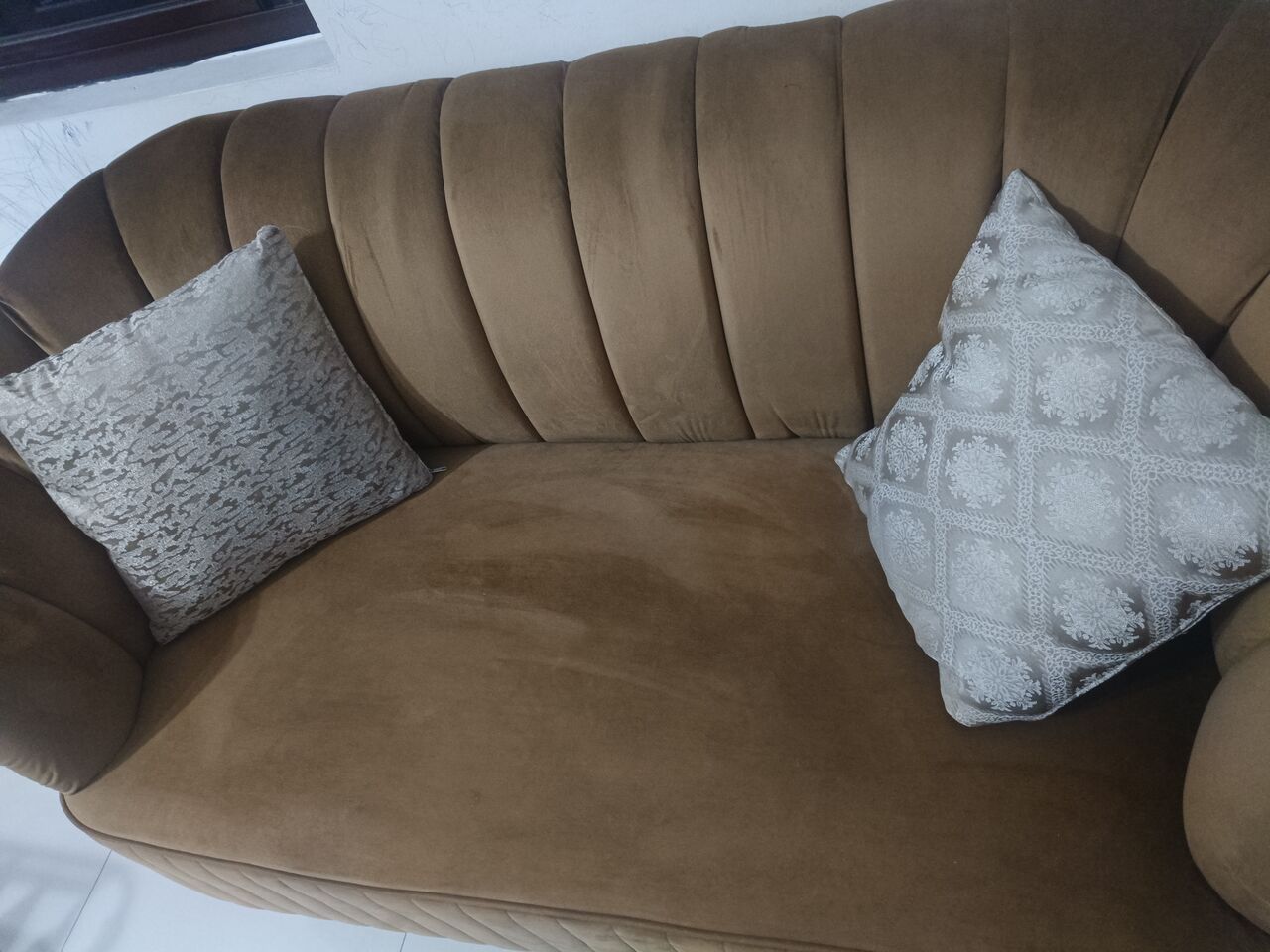 Zinj, Furniture, BHD 40,  2 Seater Strong Sofa, Neat And Clean, Delivery Available