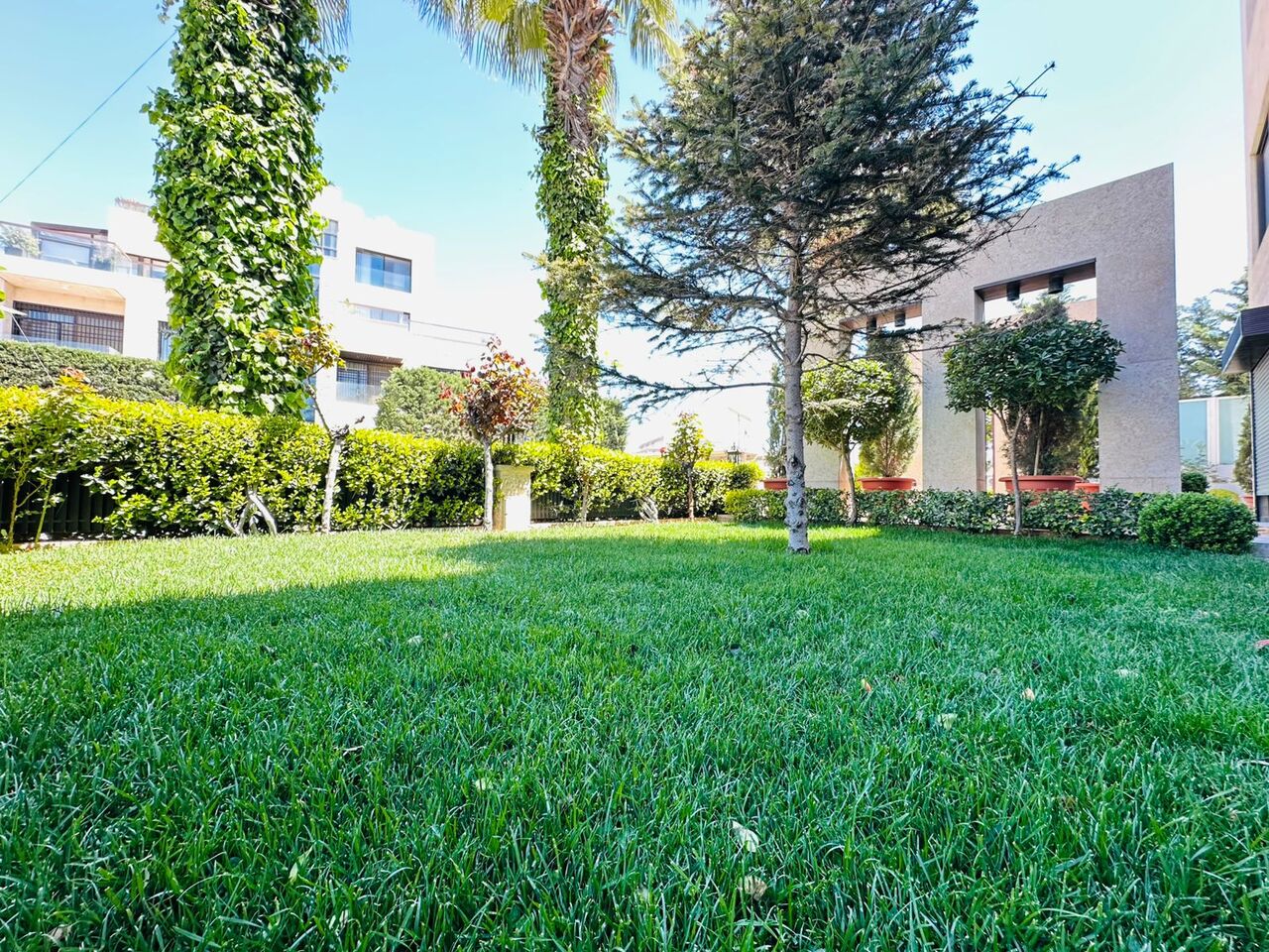 Abdoun, Apartments, Flats, Houses & Villas, JOD 25000/year,  Furnished,  3 BR,  200 Sq. Meter,  Ground Floor Apartment For Rent In Abdoun