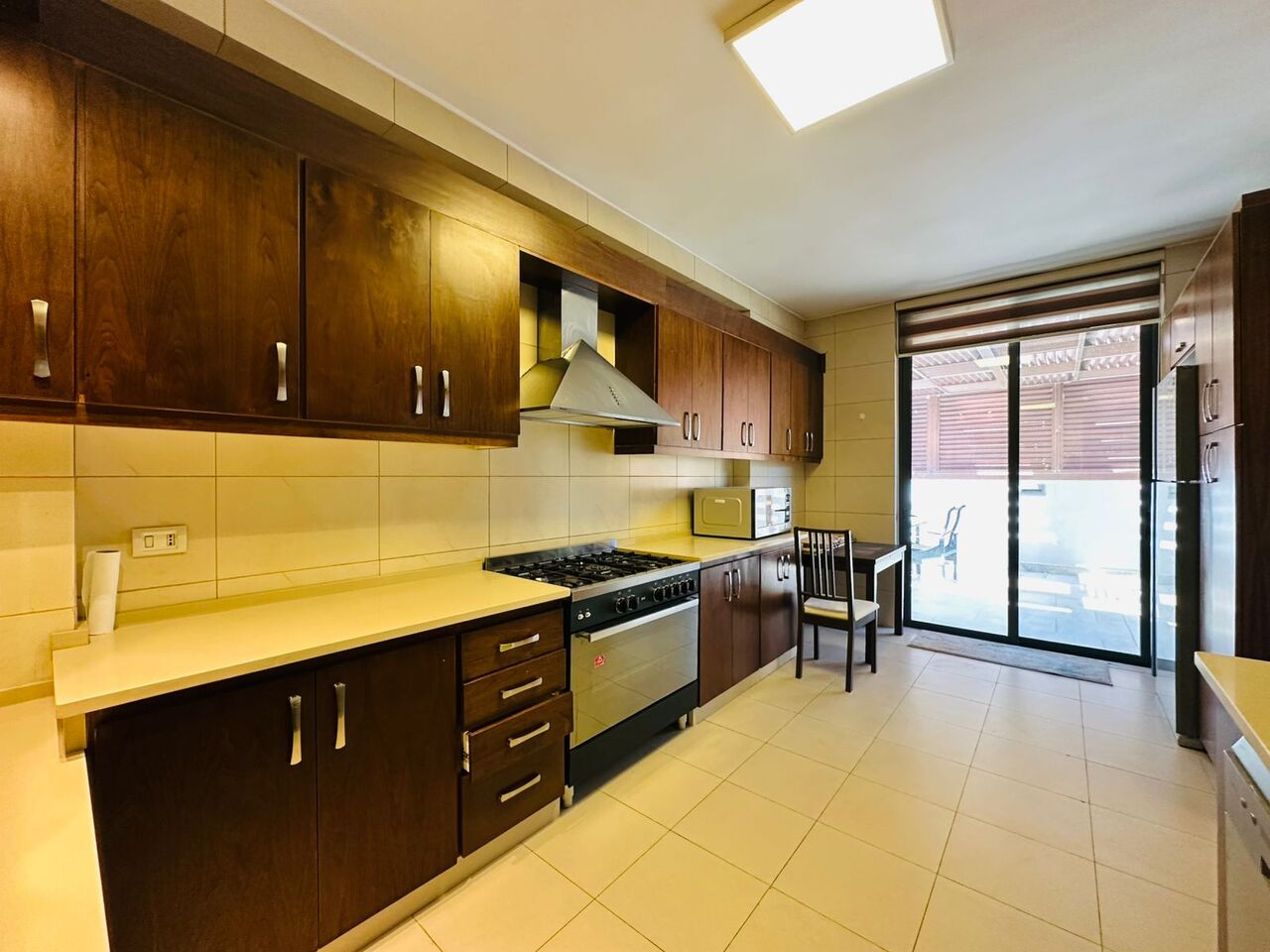 Abdoun, Apartments, Flats, Houses & Villas, JOD 25000/year,  Furnished,  3 BR,  200 Sq. Meter,  Ground Floor Apartment For Rent In Abdoun