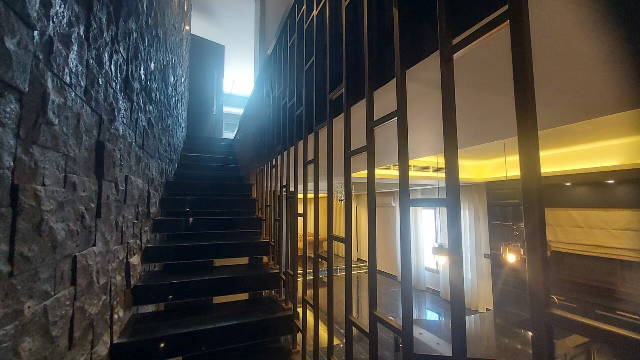 Amman, Apartments, Flats, Houses & Villas, JOD 25000/year,  Furnished,  4 BR,  250 Sq. Meter,  Duplex Apartment For Rent