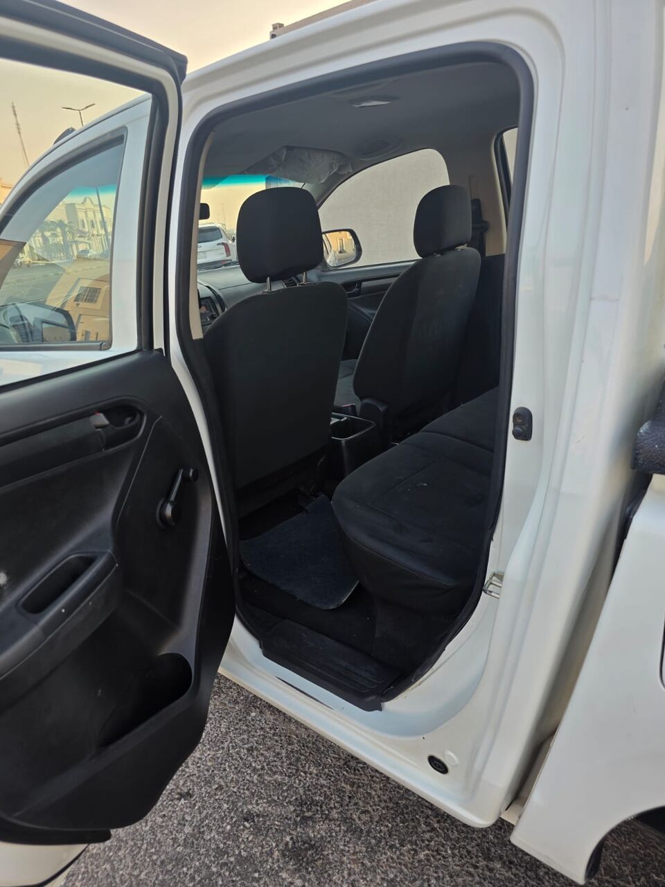 Dammam, Vehicles, Cars & Trucks , SAR 45000,  Isuzu D-MAX,  2021,  Manual,  214000 KM,