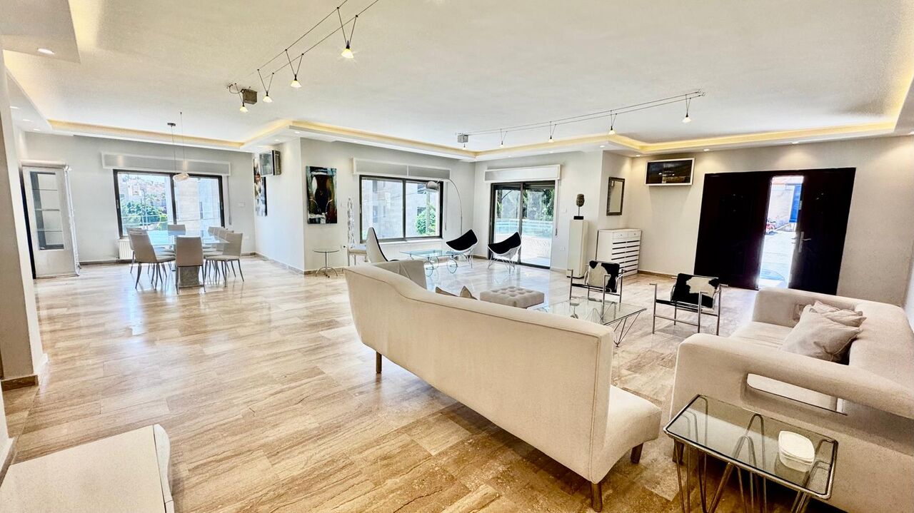 Abdoun, Apartments, Flats, Houses & Villas, JOD 20000/year,  Furnished,  4 BR,  350 Sq. Meter,  Duplex Apartment For Rent In Abdoun