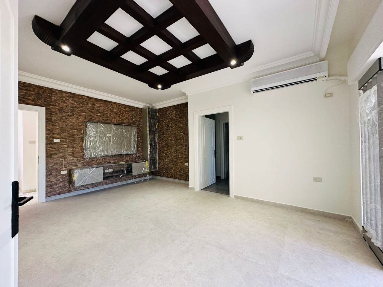 Abdoun, Apartments, Flats, Houses & Villas, JOD 25000/year,  3 BR,  230 Sq. Meter,  Apartment For Rent In Abdoun