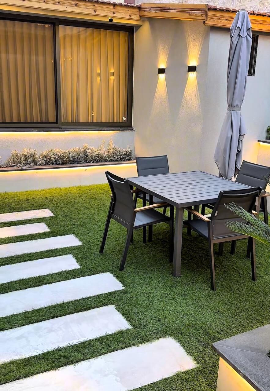 Abdoun, Apartments, Flats, Houses & Villas, JOD 16000/year,  Furnished,  2 BR,  140 Sq. Meter,  Ground Floor Apartment For Rent In Abdoun