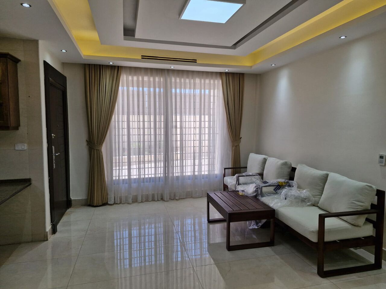 Amman, Apartments, Flats, Houses & Villas, JOD 16000/year,  4 BR,  200 Sq. Meter,  Semi Ground Apartment For Rent In Deir Ghubar