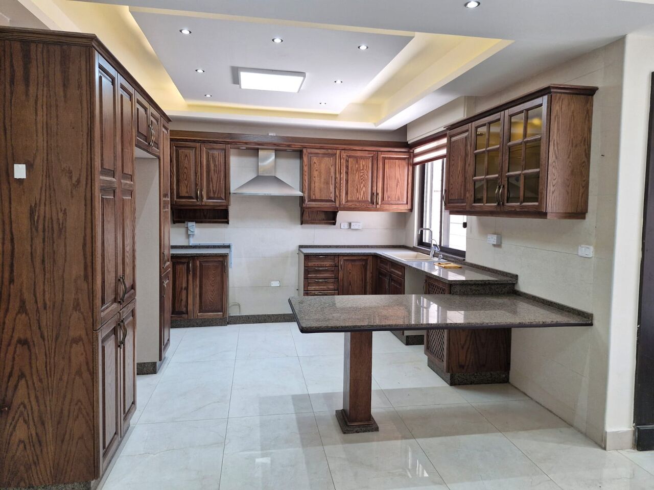Amman, Apartments, Flats, Houses & Villas, JOD 16000/year,  4 BR,  200 Sq. Meter,  Semi Ground Apartment For Rent In Deir Ghubar