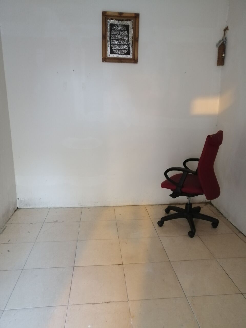 Hoora, Offices, BHD 110,  20 Sq. Meter,  Small Shop For Rent In Hoora