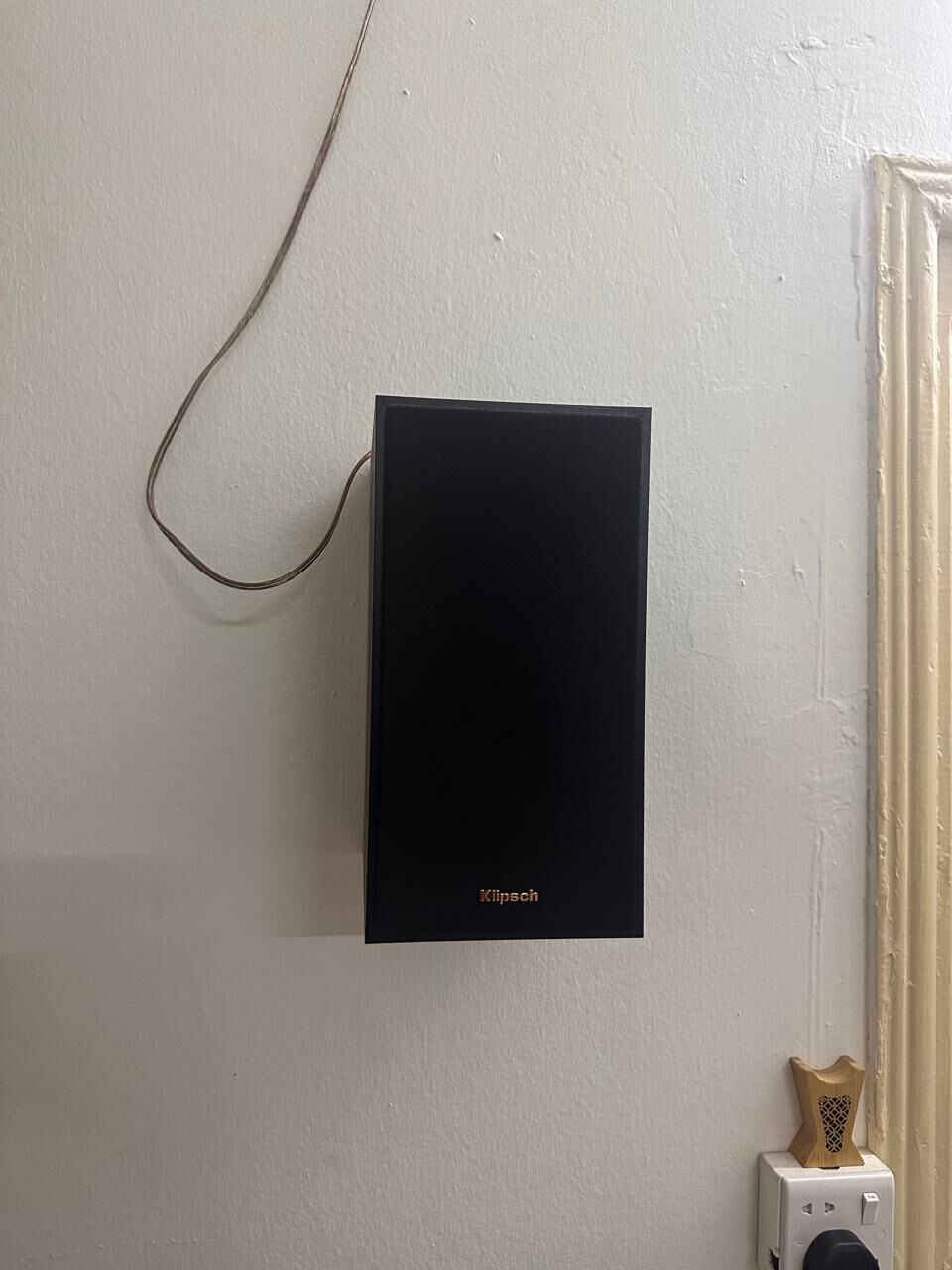 Riyadh, Home Audio, SAR 1150,  🎵 Klipsch R-41M Bookshelf Speakers – For Sale