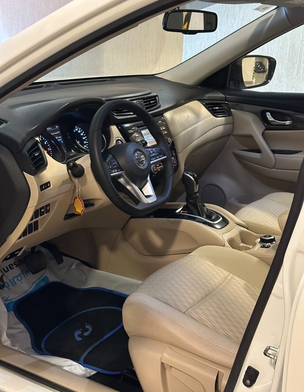 Al Sulaimaniah Al Sharqiyah, Vehicles, Cars & Trucks , SAR 55000,  Nissan X-Trail,  2020,  Automatic,  185000 KM,  X-trail  SV Option Clean Title