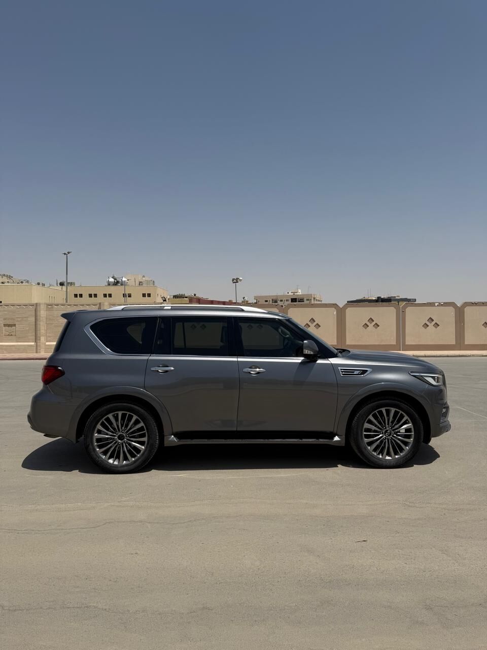 Al Murabba, Vehicles, Cars & Trucks , SAR 195000,  Infiniti QX80 Sensory - 2021,  2021,  Automatic,  46000 KM,  Infiniti QX80 Sensory (Top Of The Range) 5.6L V8  Model - UNDER Warranty & Srvc Pkg