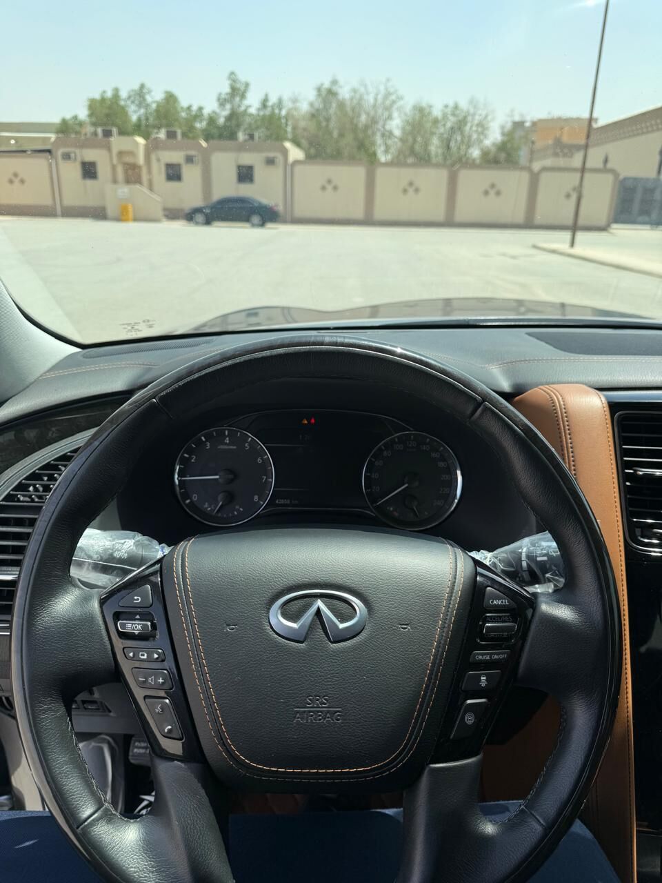 Al Murabba, Vehicles, Cars & Trucks , SAR 195000,  Infiniti QX80 Sensory - 2021,  2021,  Automatic,  46000 KM,  Infiniti QX80 Sensory (Top Of The Range) 5.6L V8  Model - UNDER Warranty & Srvc Pkg