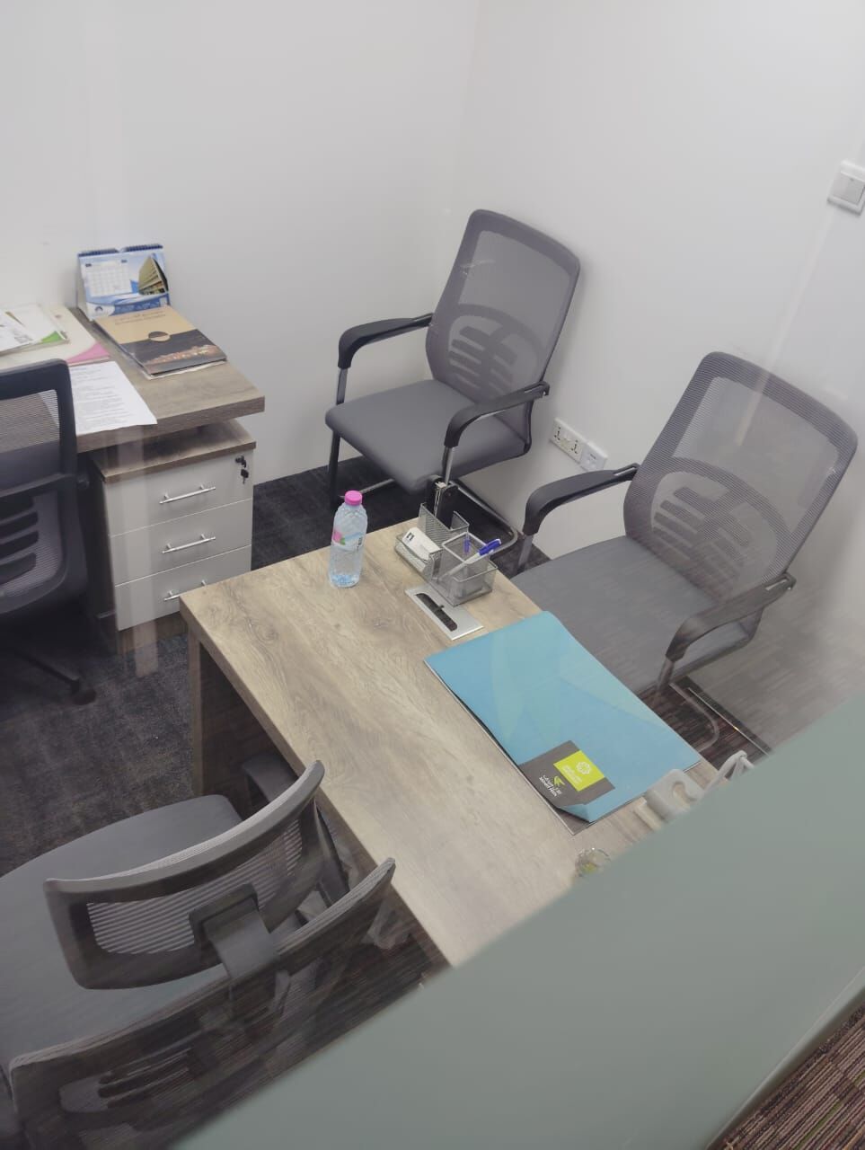 Dubai, Offices, AED 14999,  100 Sq. Feet,  Small Furnished Office Space Available For Rent In Dubai